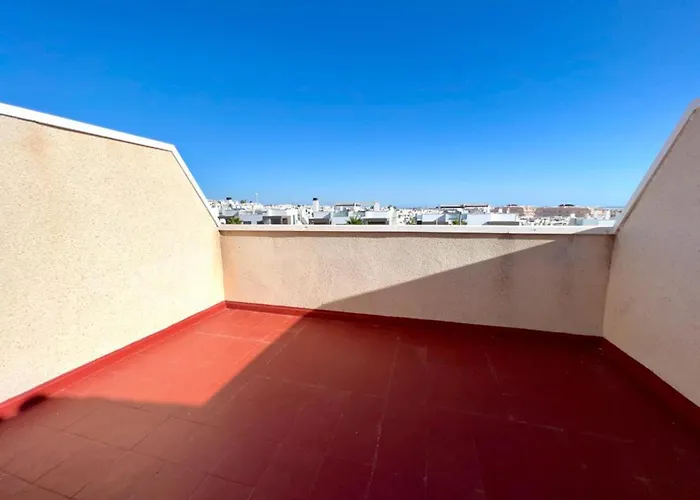 Charming 2-bed House In